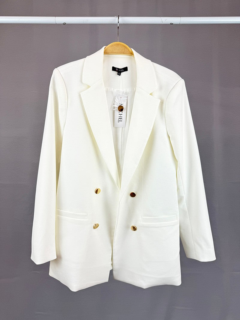 Saco tipo blazer de corte estructurado y moderno