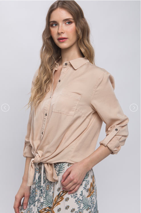 Camisa Manga Ajustable con Nudo Inferior y Cuello Camisero
