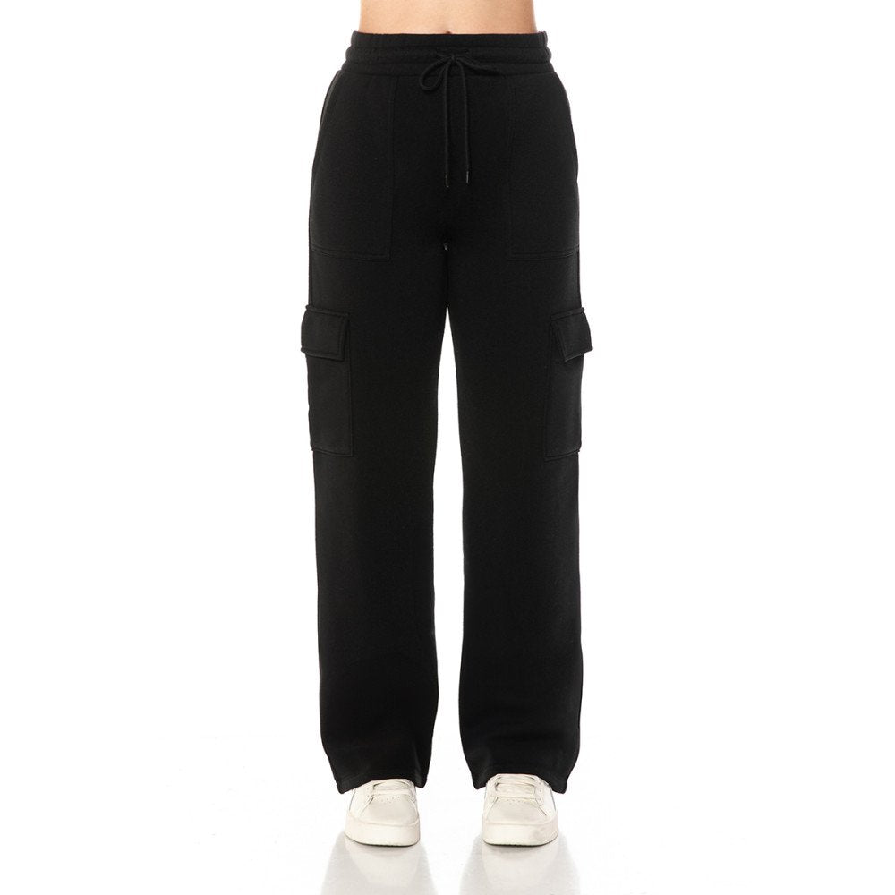 Pantalón estilo cargo de corte relajado y pierna recta, confeccionado en un tejido cómodo y abrigador