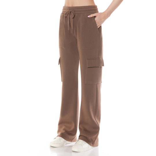 Pantalón estilo cargo de corte relajado y pierna recta, confeccionado en un tejido cómodo y abrigador