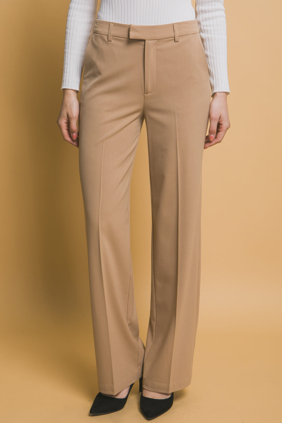 Pantalón Minimalista de Tiro Alto en Tono Moca
