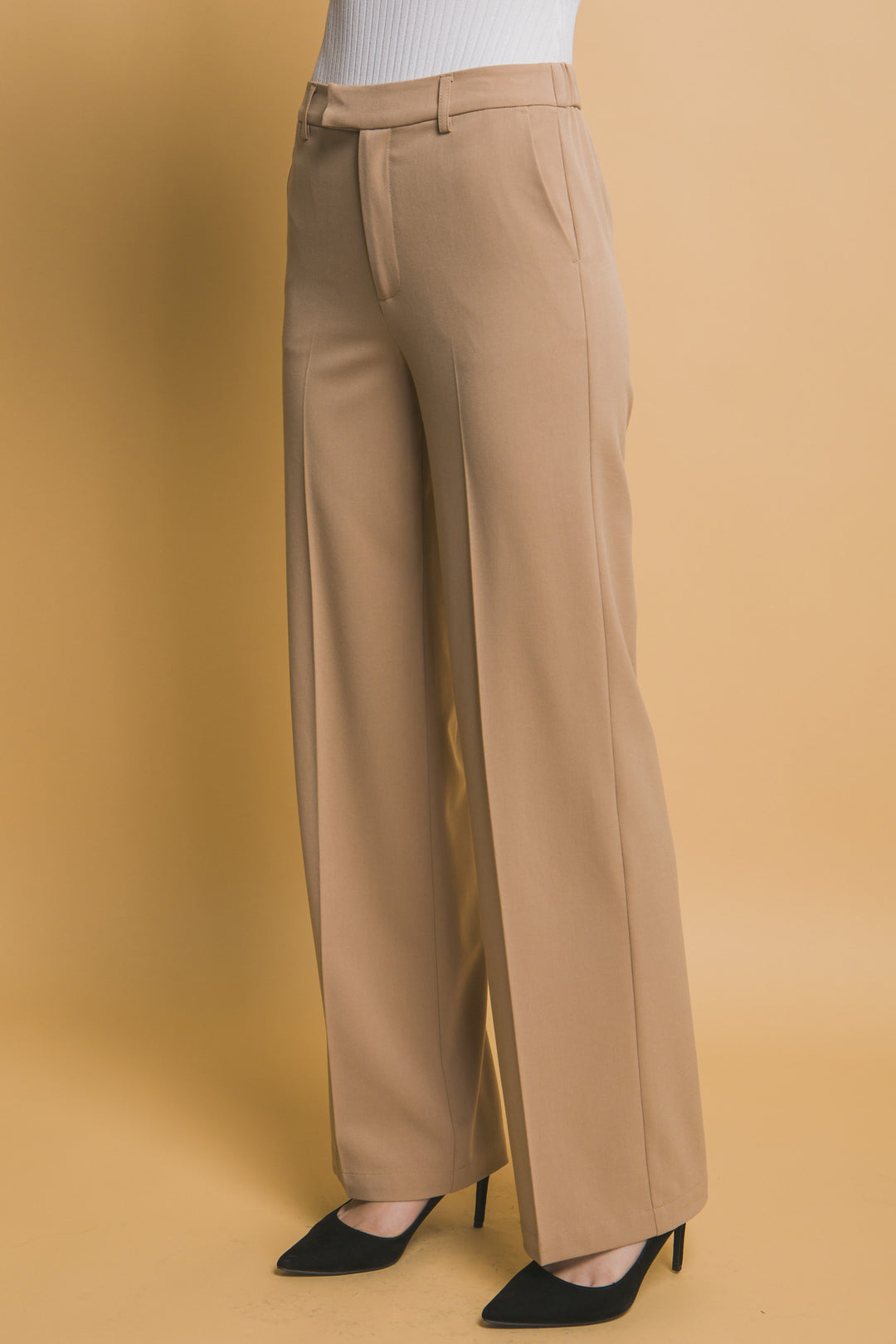 Pantalón Minimalista de Tiro Alto en Tono Moca