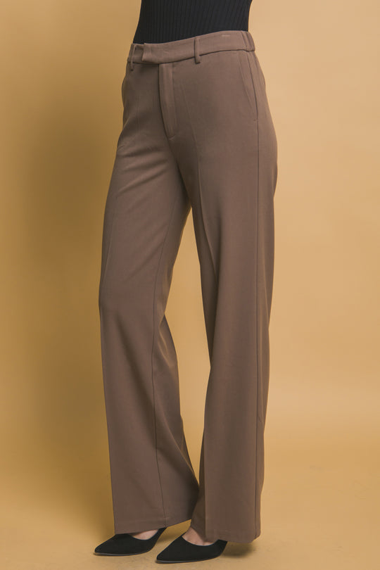 Pantalón Minimalista de Tiro Alto en Tono Moca