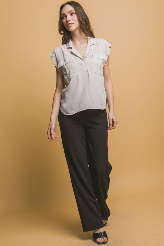 Blusa Corte V Con Dos Bolsillos