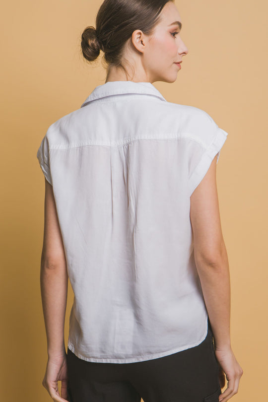 Blusa Corte V Con Dos Bolsillos
