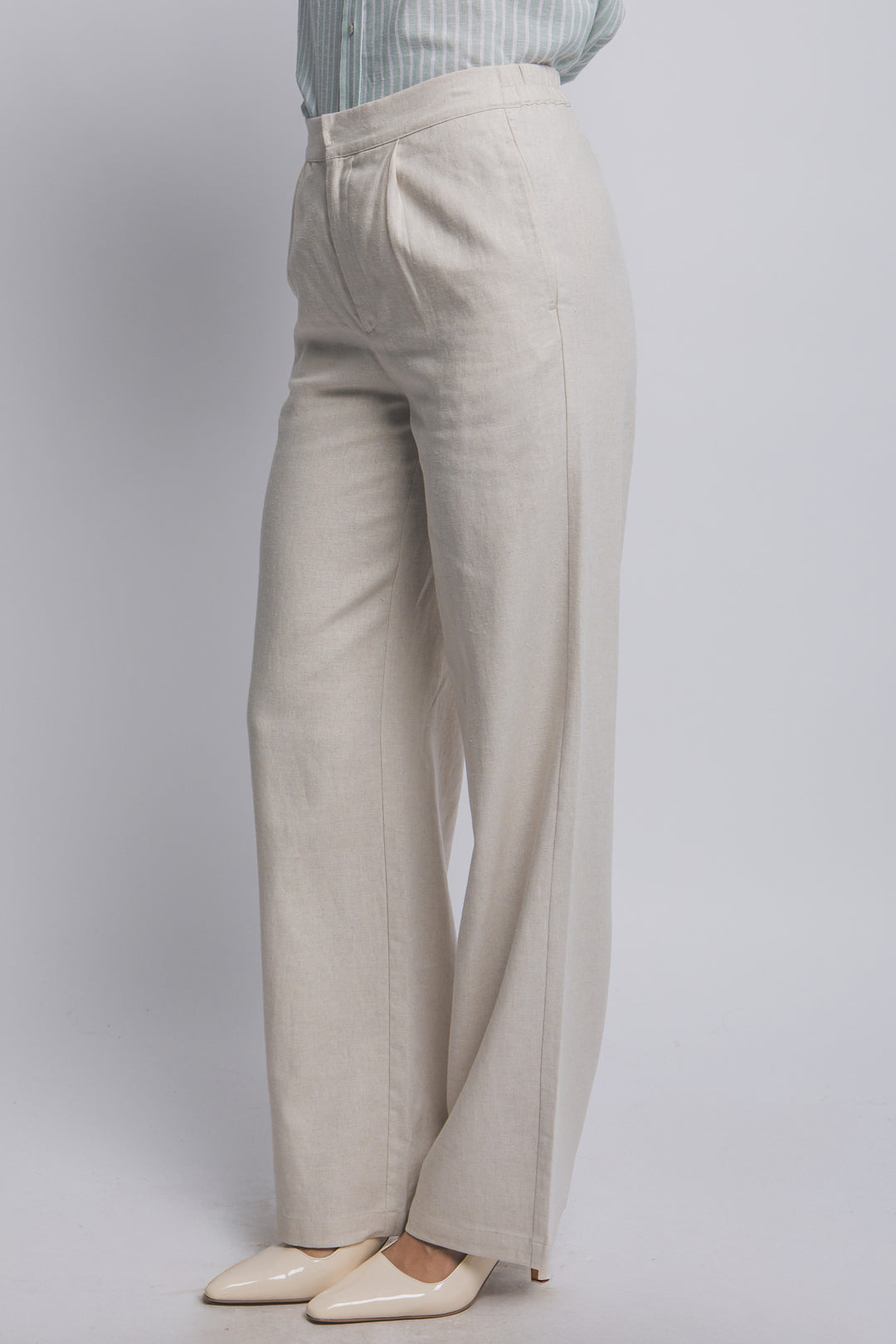 Pantalón Sastre de Lino Fluido – Silueta de Talle Alto con Ajuste Impecable