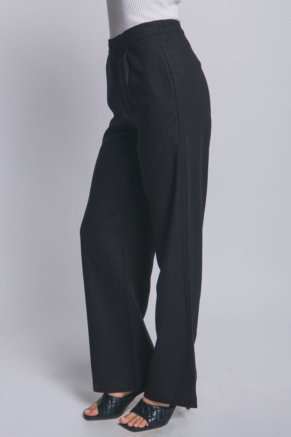 Pantalón Sastre de Lino Fluido – Silueta de Talle Alto con Ajuste Impecable
