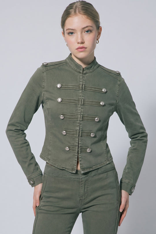 Saco / chamarra de estilo militar con corte estructurado y entallado
