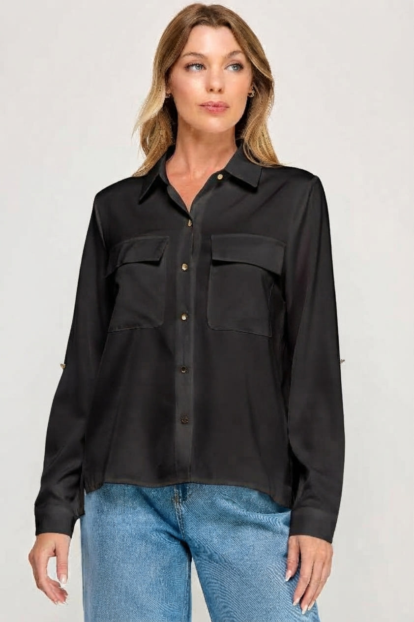 Blusa Satinada Elegante con Bolsillos de Solapa y Botones Metálicos