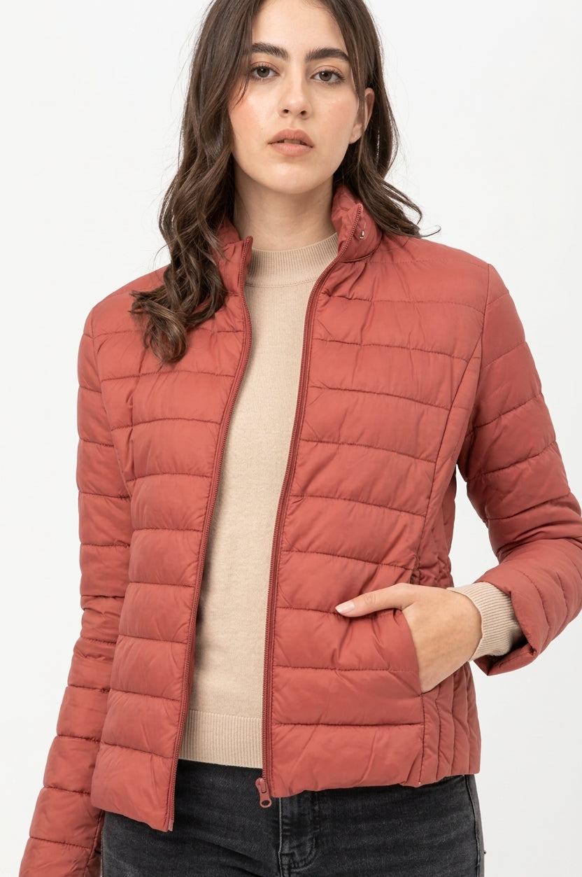 Chamarra acolchada de cuello alto para mujer, ligera y térmicamente aislante