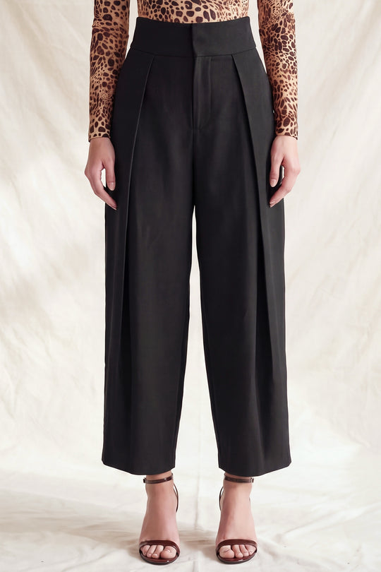 Pantalón  talle alto con diseño estructurado de pierna ancha