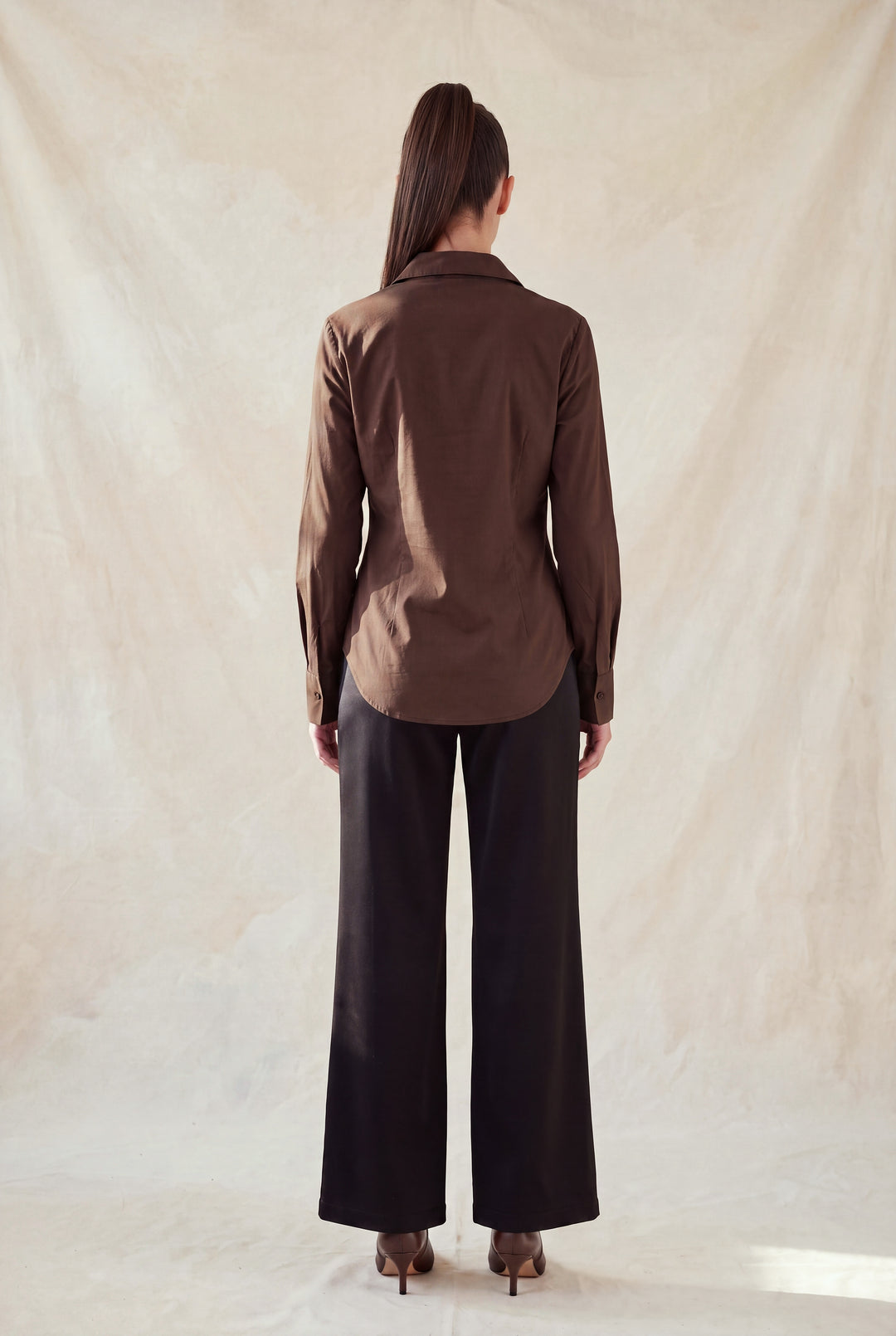 Blusa Clásica y elegante corte entallado