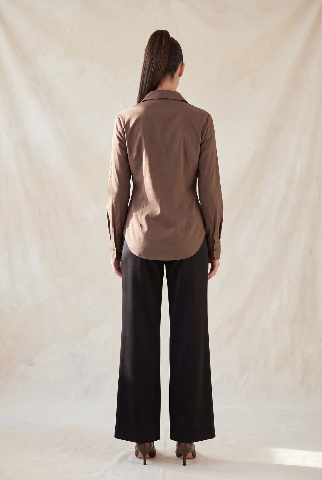 Blusa Clásica y elegante corte entallado