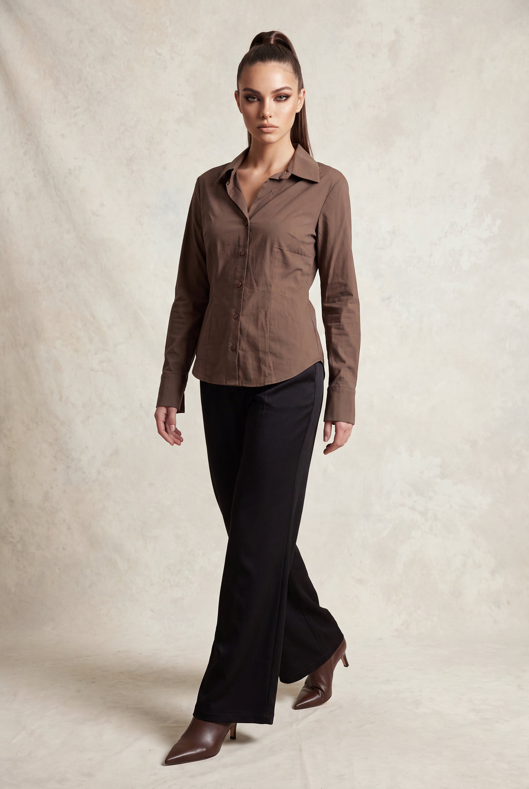 Blusa Clásica y elegante corte entallado