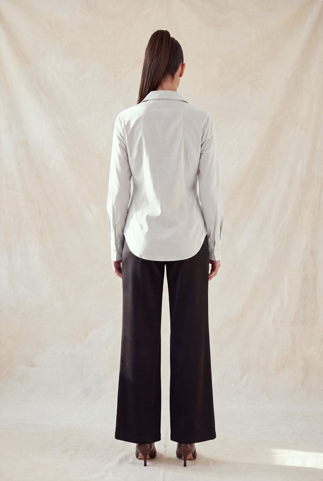 Blusa Clásica y elegante corte entallado