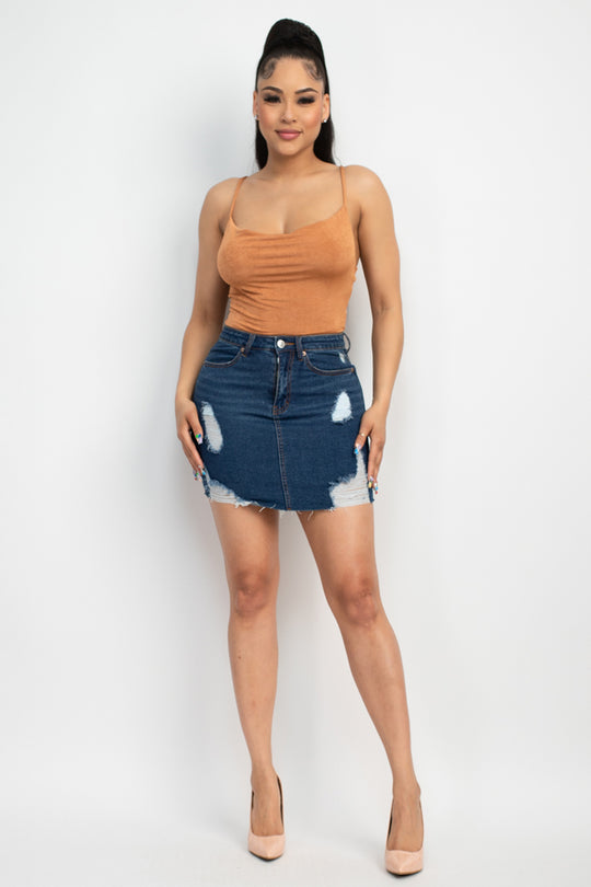 Blusa Slinky Cowl con tirantes, escotado, cintura corta