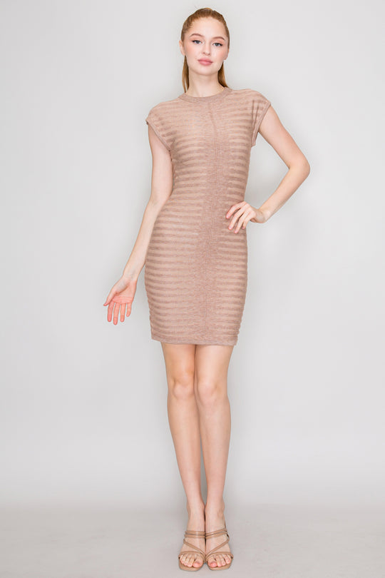 Vestido Corto de Punto Ajustado Elegancia contemporánea