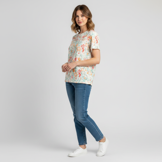 Blusa Floral con Detalles Calados