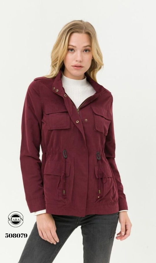 Gabardina con bolsillos